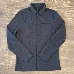 Lululemon Athletica Men's Button-Up Shirt with Protective Pocket